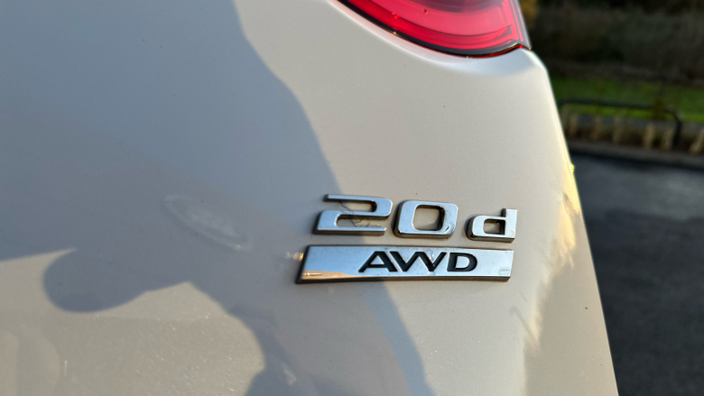 Jaguar F-Pace 2.0d [180] Chequered Flag 5dr Auto AWD Diesel Estate